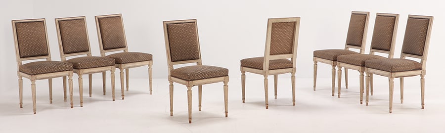 EIGHT PAINTED FRENCH LOUIS XVI STYLE DINING CHAIRS HAVING RECTANGULAR BACKS C 1940. (1 of 6)