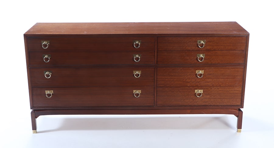 EIGHT DRAWER DRESSER WITH BRASS DRAWER PULLS IN THE MANNER OF PARZINGER C 1960. (1 of 6)
