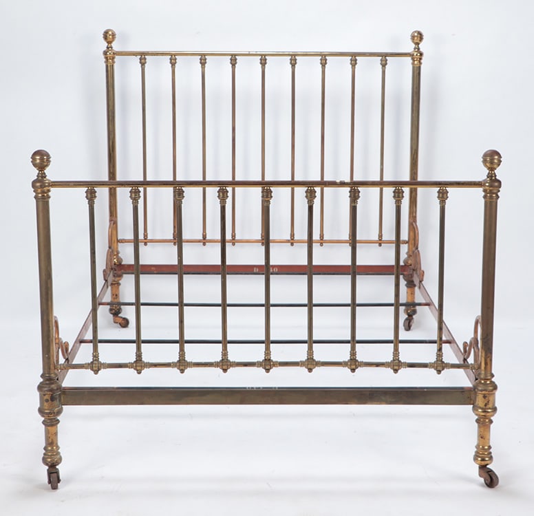 VICTORIAN FULL SIZE BRASS BED C 1880. (1 of 7)