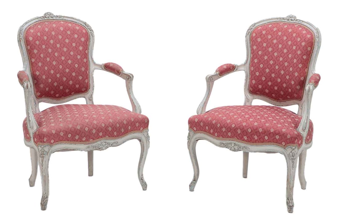 PAIR OF PAINTED LOUIS XV STYLE FRENCH OPEN ARM CHAIRS C 1920. (1 of 11)