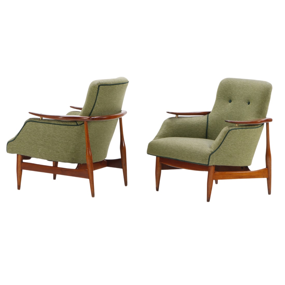 A PAIR OF RESTORED LOUNGE CHAIRS IN THE MANNER OF FINN JUHL HAVING FLOATING ARMS WITH BRASS BUTTONS (1 of 8)