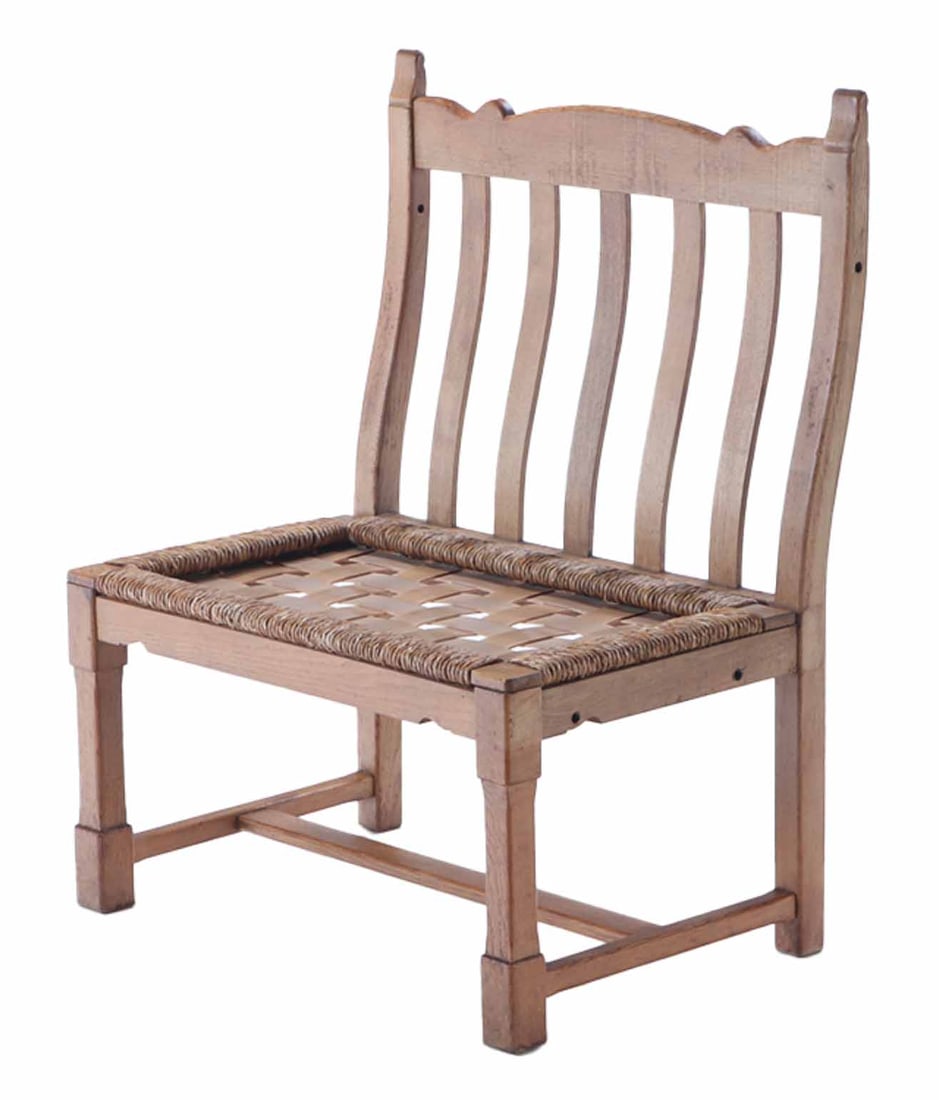 A FRENCH PETITE OAK BENCH WITH WAVY SLAT BACK WITH LOOSE SEAT CUSHIONS CIRCA 1940. (1 of 7)