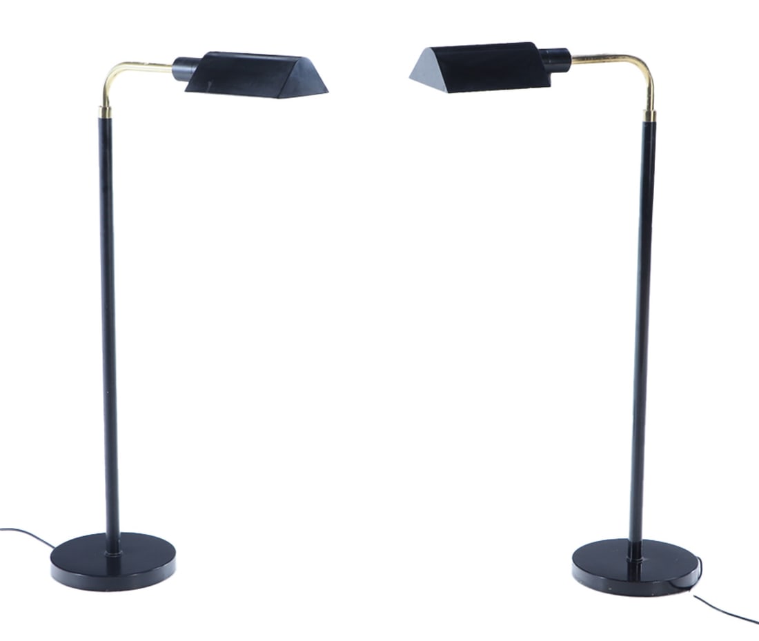 A PAIR OF ADJUSTABLE MID CENTURY MODERN PAINTED IRON AND BRASS CEDRIC HARTMAN STYLE FLOOR LAMPS (1 of 6)