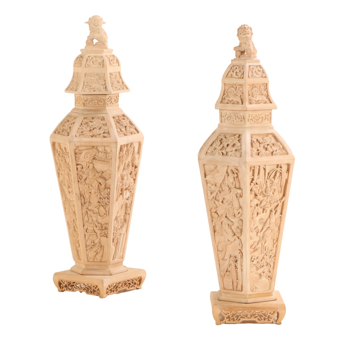 A LARGE PAIR OF ASIAN CARVED AND PAINTED WOOD URNS WITH REMOVEABLE LIDS DECORATED WITH FOO DOGS. (1 of 5)