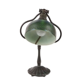 TIFFANY STUDIOS DESK LAMP WITH REPAIRED DAMASCENE SHADE C 1910. BASE IMPRESSED TIFFANY STUDIOS 424