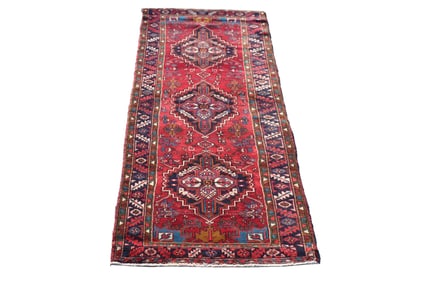 A PERSIAN HERIZ RUNNER RUG 3'10" X 10'4"