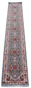 A LONG AGRA SERAPI RUNNER RUG 2'8' X 15'10"