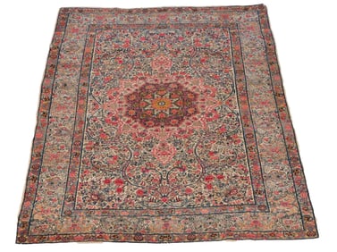 AN ANTIQUE KERMAN RUG C.1920 4'9.5" X 7'4"