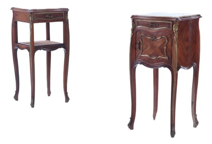 PAIR OF MAHOGANY GILT BRONZE MOUNTED ONYX TOP NIGHT STANDS IN THE MANNER OF F. LINKE C 1900.