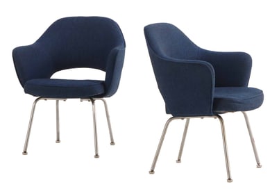 PAIR OF EERO SAARININ FOR KNOLL IBM EXECUTIVE CHAIRS.