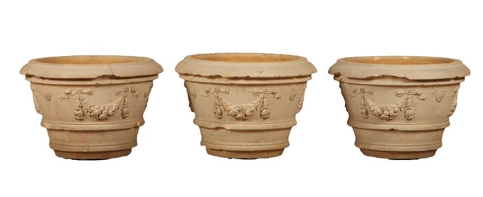 A SET OF THREE GALLOWAY TERRACOTTA GARDEN PLANTERS CIRCA 1930.
