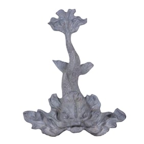 WALL MOUNTED LEAD GARDEN SCULPTURE OF A FISH.