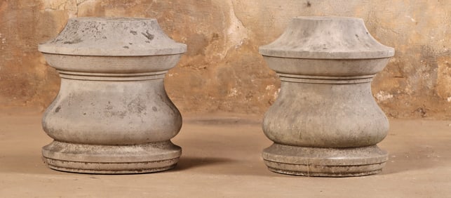 A PAIR OF ART DECO STYLE CAST STONE GARDEN PLINTHS.