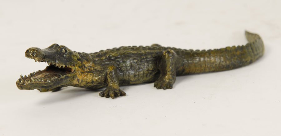 SIGNED BERGMAN AUSTRIAN BRONZE ALLIGATOR: A signed Bergman Austrian bronze featuring an alligator and retaining much of its original paint. Ht: 1" Width: 7" Depth: 1"