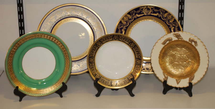38 PC FINE CHINA HUTSCHENREUTHER MINTON TIFFANY: Thirty-eight piece fine china lot including Hutschenreuther, Mintons for Tiffany, Bodley-English, and Limoge. Twelve Hutschenreuther 10.5" dinner plates, twelve Mintons for Tiffany 9" salad plates, tw