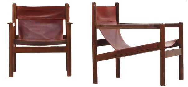 A PAIR OF HAND STITCHED LEATHER CAMPAIGN STYLE OPEN ARMCHAIRS C 1960