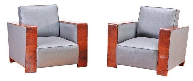 PAIR OF FRENCH ART DECO CLUB CHAIRS IN WALNUT AND LEATHER WITH OSTRICH SKIN TEXTURE.