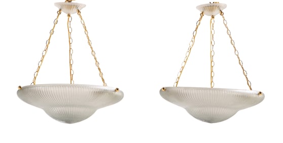A PAIR OF GLASS AND BRASS LIGHT FIXTURES IN THE MANNER OF BAROVIER.