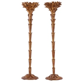 PAIR OF CARVED GILTWOOD PAIR OF DECORATIVE TORCHIERES.