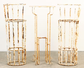 FRENCH THREE PIECE PAINTED IRON BISTRO SET IN THE MANNER OF JEAN ROYERE C 1960.