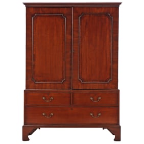 A NINETEENTH CENTURY TWO PIECE GEORGE III STYLE MAHOGANY LINEN PRESS.