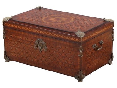 A LABELED MAITLAND SMITH MAHOGANY CHEST WITH GEOMETRIC DIAMOND PATTERNED MARQUETRY AND BRASS