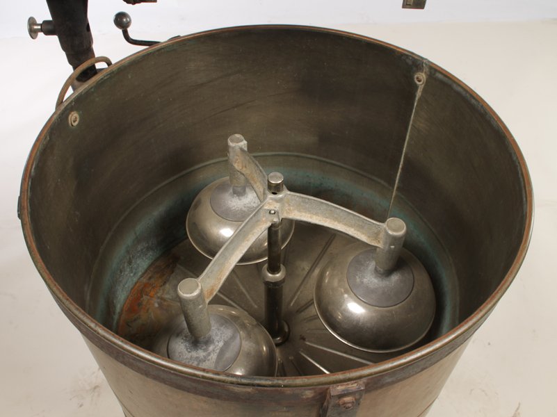 VINTAGE COPPER WASHING MACHINE C. 1915 - 4