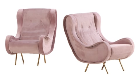 PAIR OF MODERN UPHOLSTERED LOUNGE CHAIRS ON BRASS FEET IN THE MANNER OF MARCO ZANUSO.