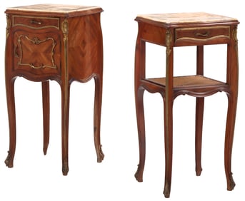 PAIR OF MAHOGANY GILT BRONZE MOUNTED ONYX TOP NIGHT STANDS IN THE MANNER OF F. LINKE C 1900.