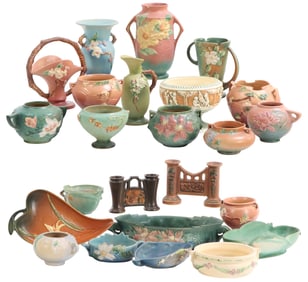 24 PIECE LOT OF ROSEVILLE POTTERY INCLUDING VASES, BOWLS AND DOUBLE BUD VASES IN VARIOUS PATTERNS C