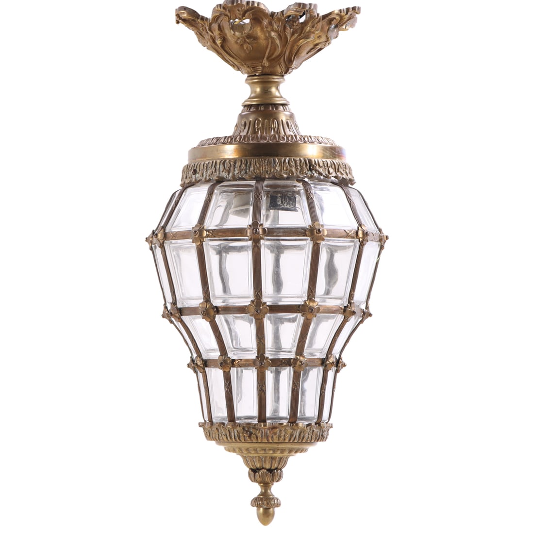 BRONZE AND GLASS LANTERN C 1940 IN THE VERSAILLES PATTERN.: Bronze and glass lantern C 1940 in the Versailles pattern. Ht: 21" Wd: 10.5" Dpth: 10.5"