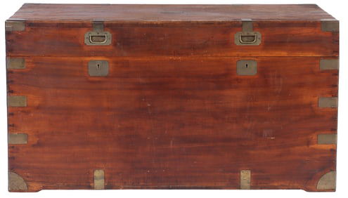 BEAUTIFUL LARGE 19TH CENTURY CAMPAIGN CHEST IN CAMPHOR WOOD FROM THE ENGLISH NAVY.