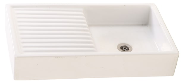 A PORCELAIN FARM HOUSE SINK C 1920.