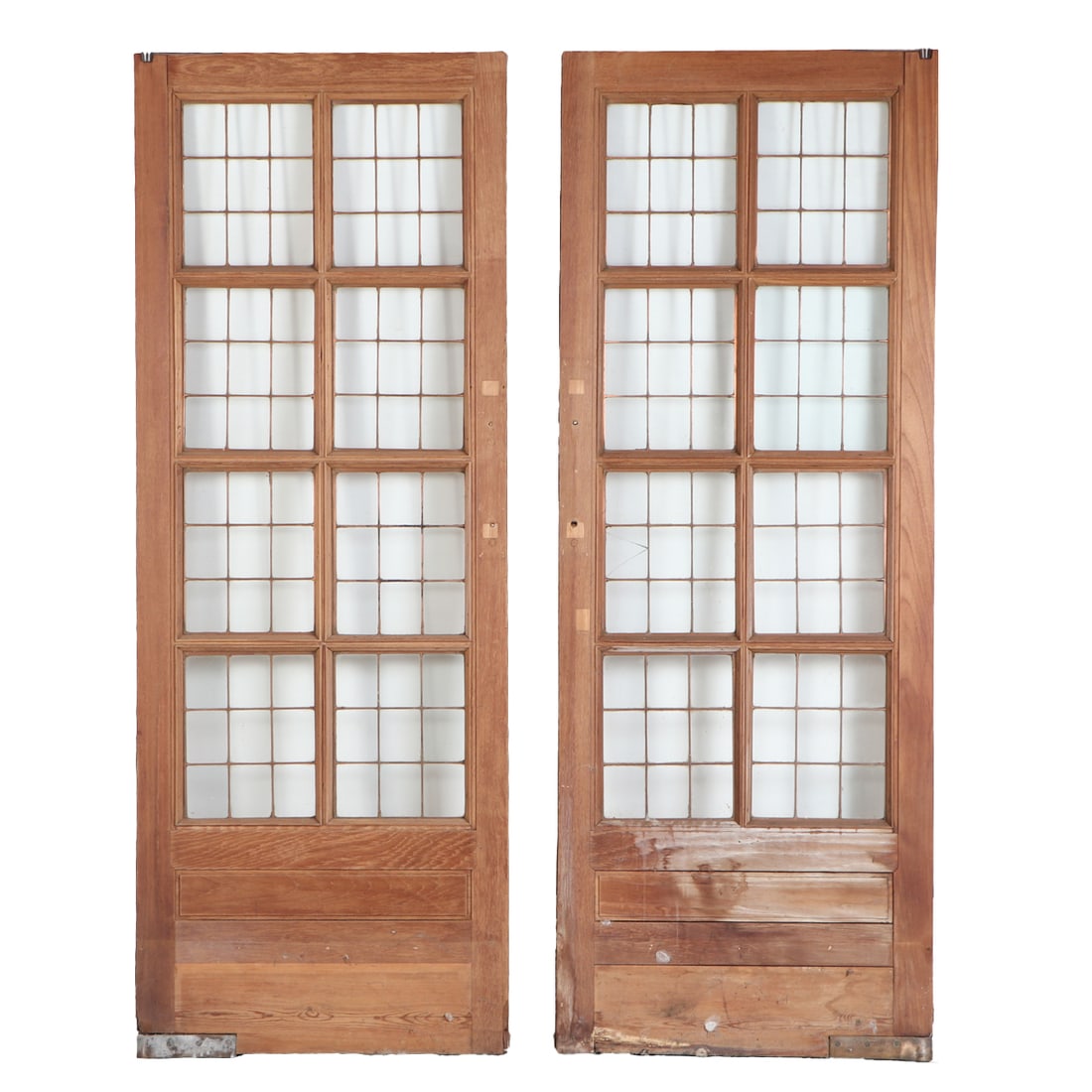 A PAIR OF ANTIQUE ENGLISH MAHOGANY LEADED GLASS DOORS CIRCA 1910, REMOVED FROM A LUXURY HOTEL IN: A pair of antique English mahogany leaded glass doors circa 1910, removed from a luxury hotel in London. Ht: 79.25" Wd: 29.5"