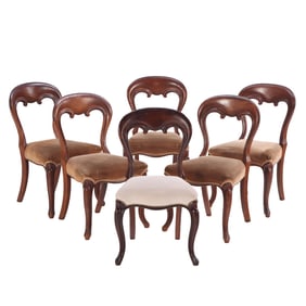 SIX NINETEENTH CENTURY MAHOGANY DINING CHAIRS WITH SHAPED OPEN BACKS.