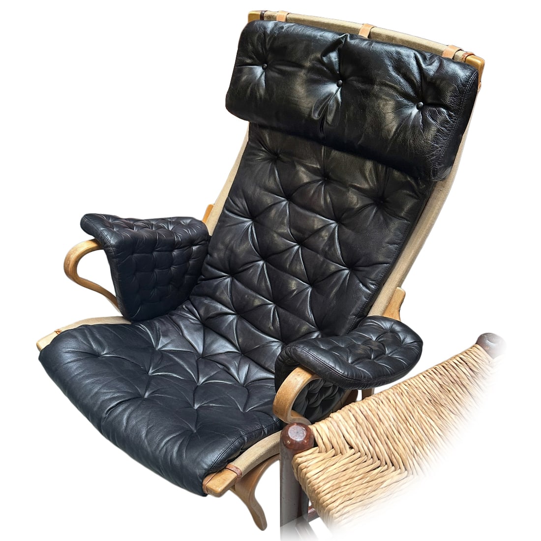 A PAIR OF BENTWOOD PERNILLA ARM CHAIRS IN BLACK BUTTON BACK LEATHER DESIGNED BY BRUNO MATHESON FOR (1 of 1)
