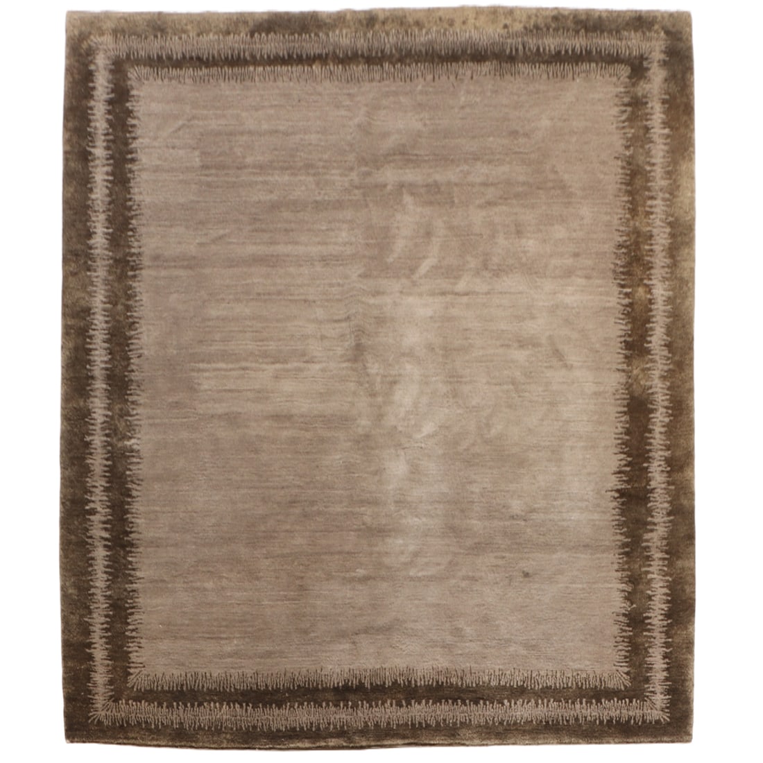 A HAND KNOTTED WOOL RUG 9'11" X 8'0" (1 of 5)