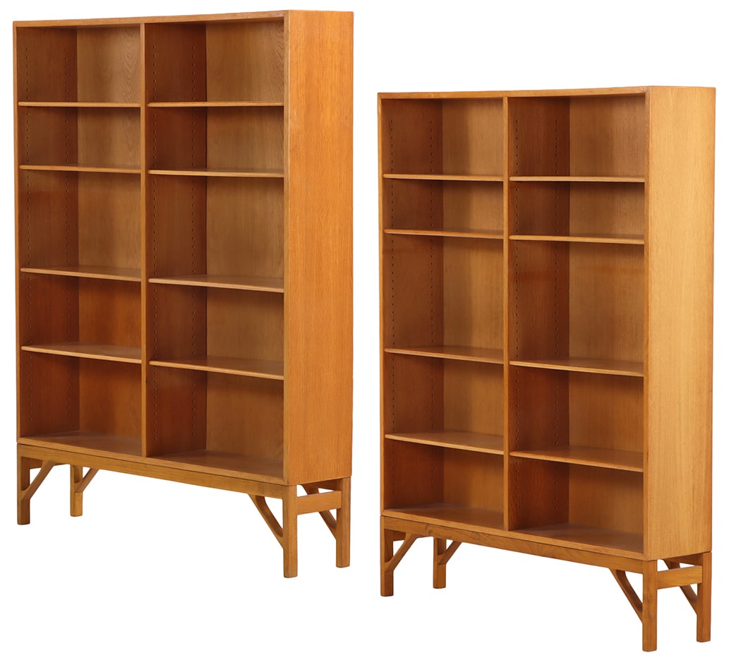 PAIR OF OPEN OAK BOOKCASES BY BORGE MOGENSON. (1 of 6)