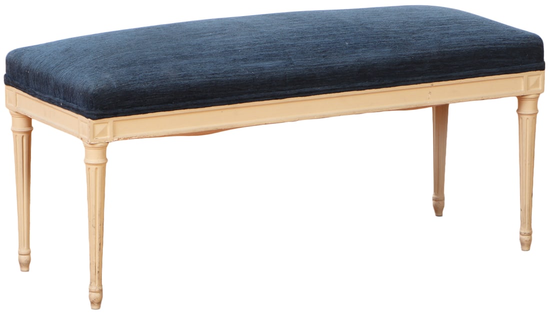 PAINTED FRENCH LOUIS XVI STYLE UPHOLSTERED BENCH C 1940. (1 of 5)