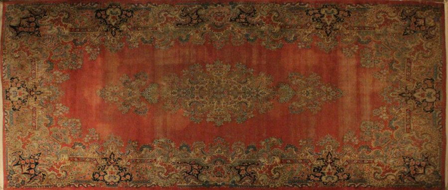 ROOM SIZE ORIENTAL KERMAN RUG: A roomsize oriental Kerman rug. 13'9" x 5'9"