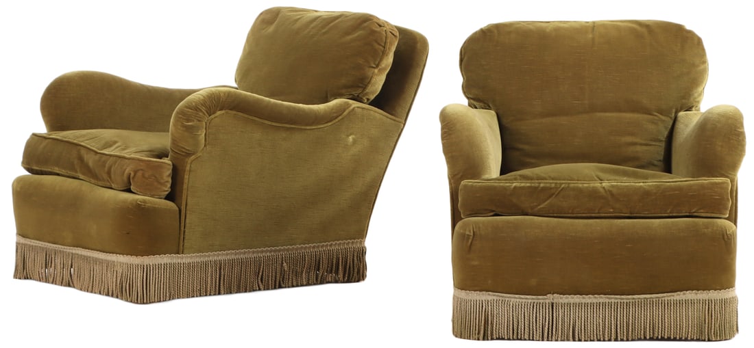 PAIR OF FRENCH UPHOLSTERED LOUNGE CHAIRS WITH ROLLED ARMS C 1940 IN THE MANNER OF JANSEN. (1 of 6)
