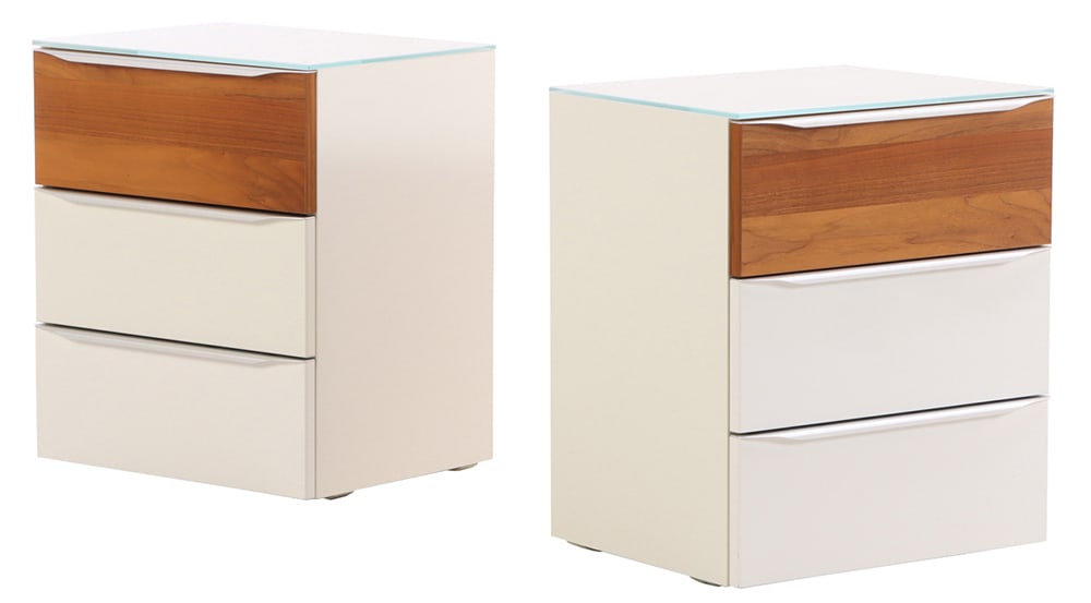 A PAIR OF HULSTA WHITE LACQUER NIGHT STANDS. (1 of 6)