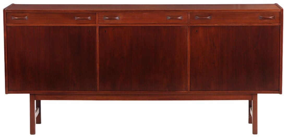 TEAK SIDEBOARD C 1950 HAVING THREE DRAWERS OVER THREE DOORS. (1 of 7)