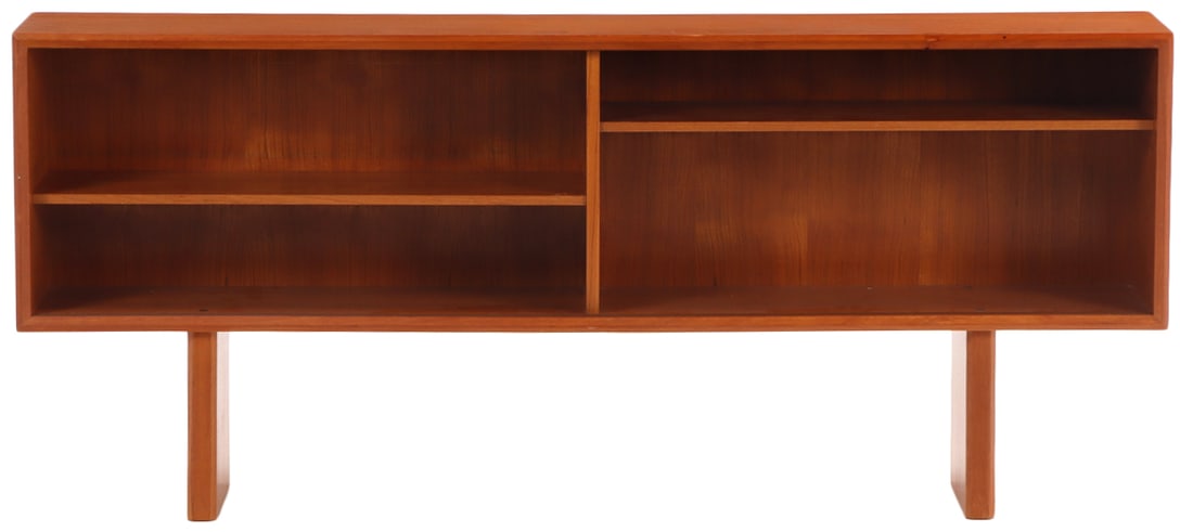 A KOFOD LARSEN FOR FAARUP MOBELFABRIK MID CENTURY DANISH WALNUT CREDENZA. (1 of 6)