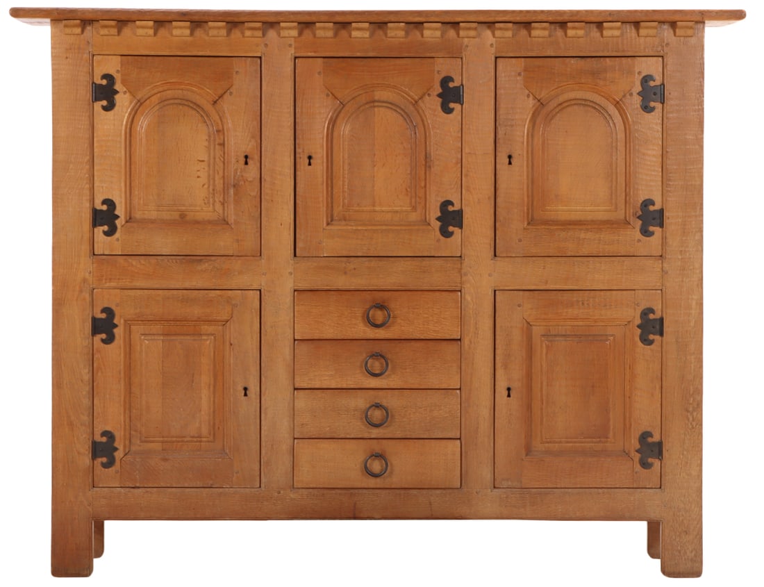 QUALITY SOLID OAK BELGIAN CABINET HAVING DOORS AND DRAWERS C 1960. (1 of 7)
