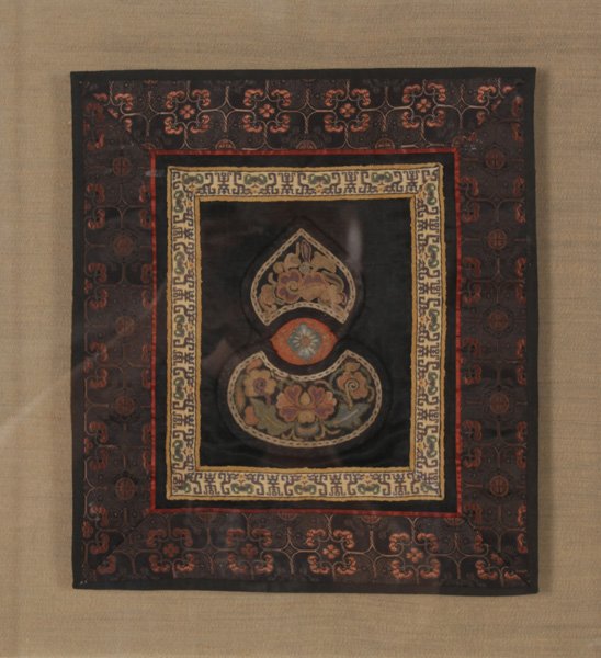 19TH CENT. CHINESE SILK EMBROIDERY: A nineteenth century Chinese silk embroidery having intricate forbidden stitchwork. Silk measures: 11.5" x 10.25" Ht: 15.5" Width: 14.5" (shadow box)