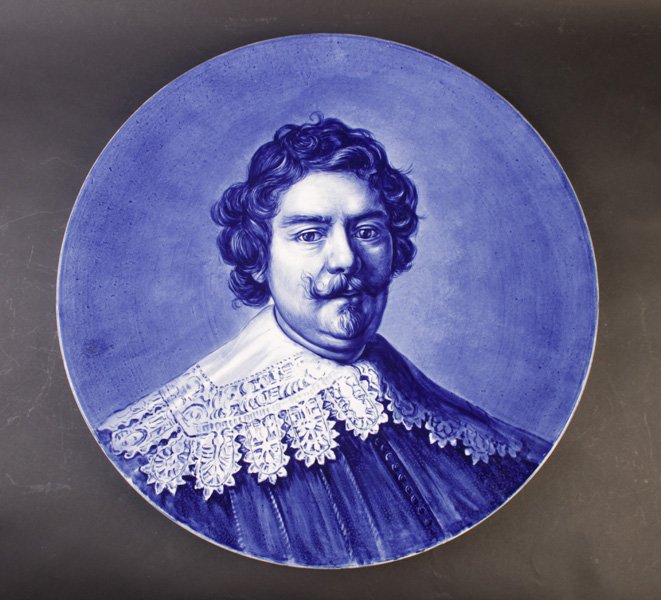 ROYAL BONN GERMANY PORTRAIT CHARGER REMBRANDT: Massive Royal Bonn Germany portrait charger with hanger numbered 4071/15 205/No 15 P25 n. Rembrandt registered and patented, circa 1900. Dia: 20"