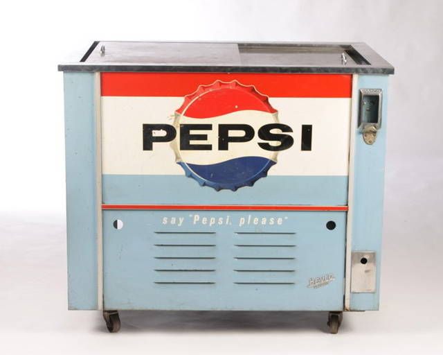 VINTAGE PEPSI COLA COOLER 2 SLIDING DOORS Oct 19, 2013 Kamelot