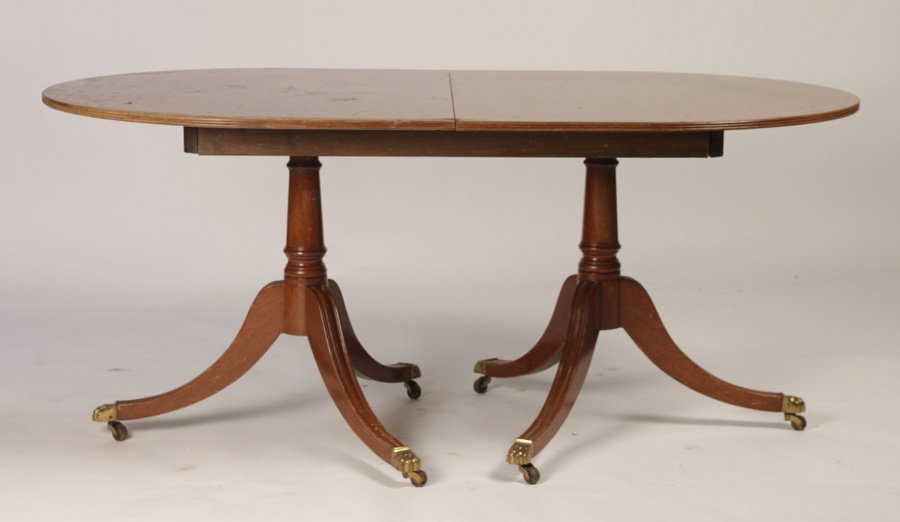 MAHOGANY OVAL DUNCAN FIFE STYLE DINING TABLE 1940 Nov 23, 2013