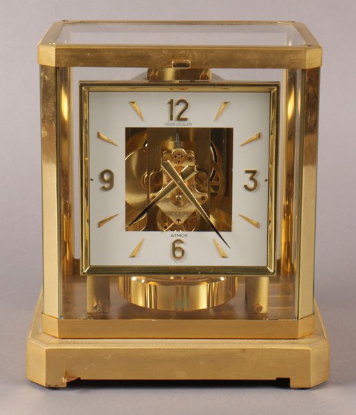 JAEGER-LECOULTRE BRONZE ATMOS CLOCK: A Jaeger-LeCoultre bronze atmos clock. Ht: 9.25" Width: 8.25" Depth: 6.25"